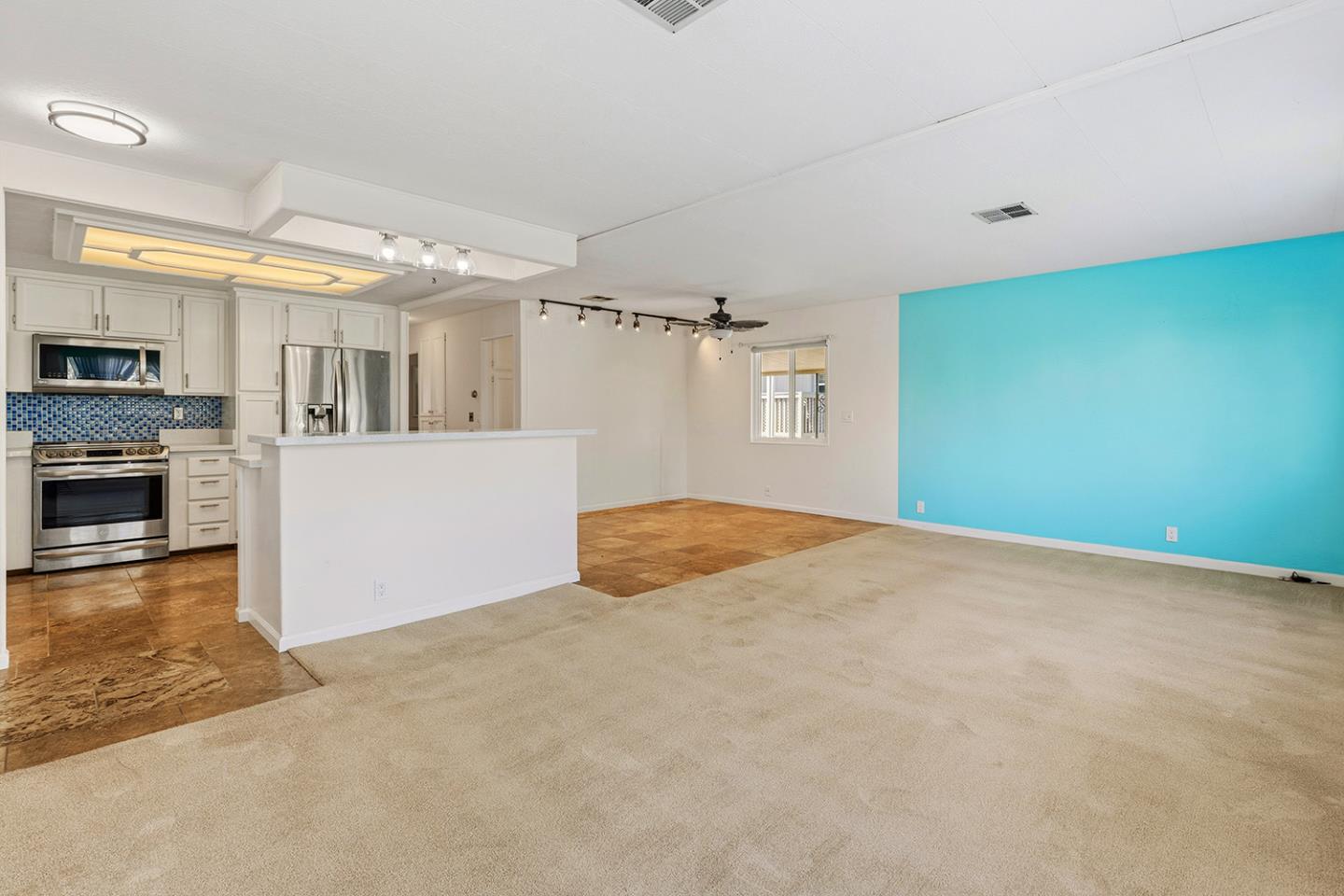 Detail Gallery Image 10 of 28 For 150 Kern #110,  Salinas,  CA 93905 - 2 Beds | 2 Baths