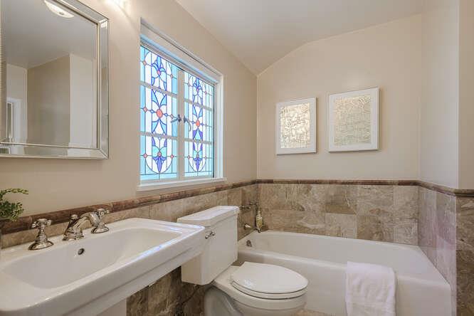 Detail Gallery Image 16 of 26 For 229 Aragon Blvd, San Mateo,  CA 94402 - 4 Beds | 2/1 Baths