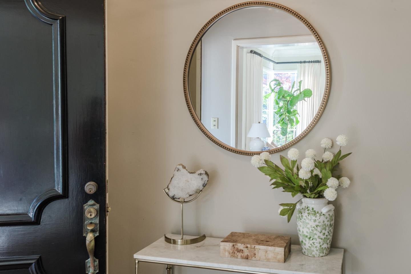 Detail Gallery Image 2 of 26 For 229 Aragon Blvd, San Mateo,  CA 94402 - 4 Beds | 2/1 Baths