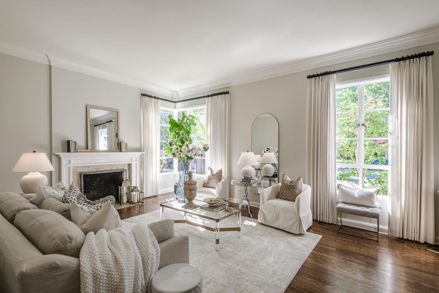 Detail Gallery Image 4 of 26 For 229 Aragon Blvd, San Mateo,  CA 94402 - 4 Beds | 2/1 Baths