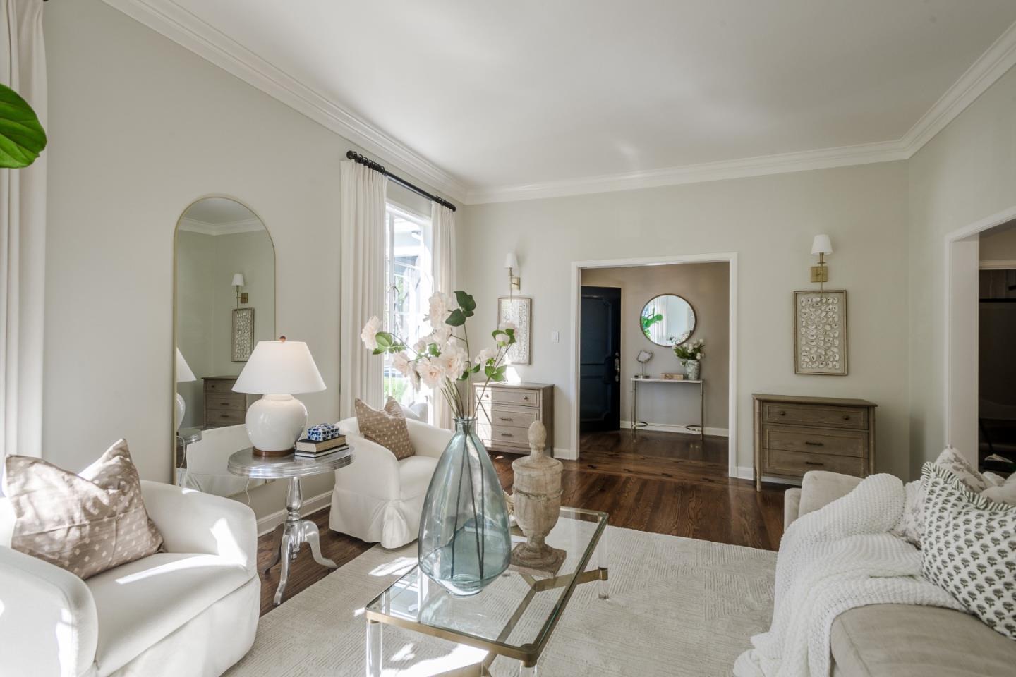 Detail Gallery Image 5 of 26 For 229 Aragon Blvd, San Mateo,  CA 94402 - 4 Beds | 2/1 Baths