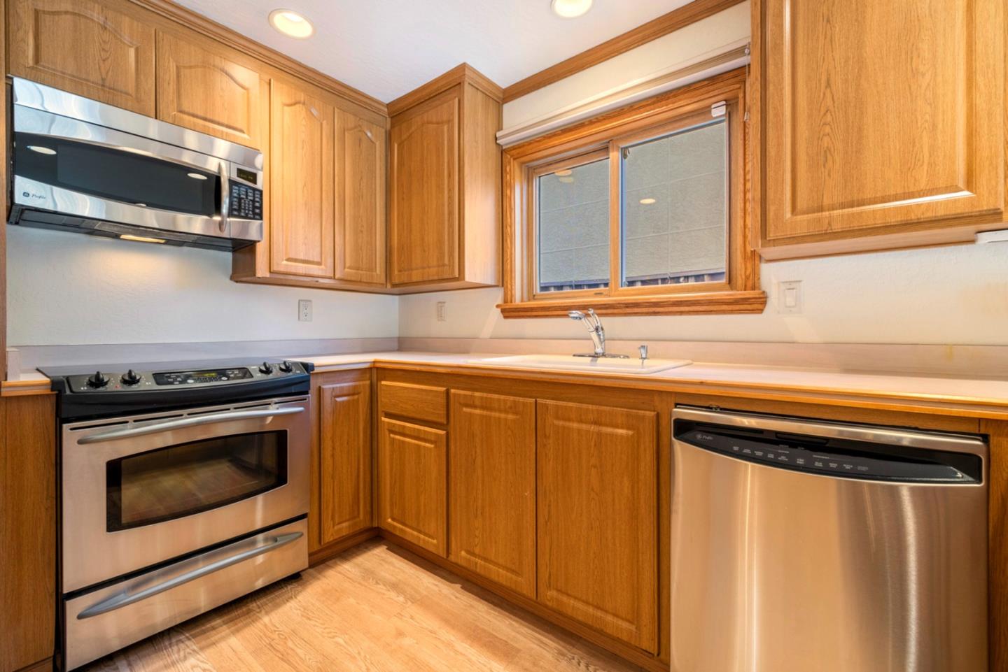 Detail Gallery Image 11 of 41 For 6163 Dunn Ave, San Jose,  CA 95123 - 3 Beds | 2 Baths