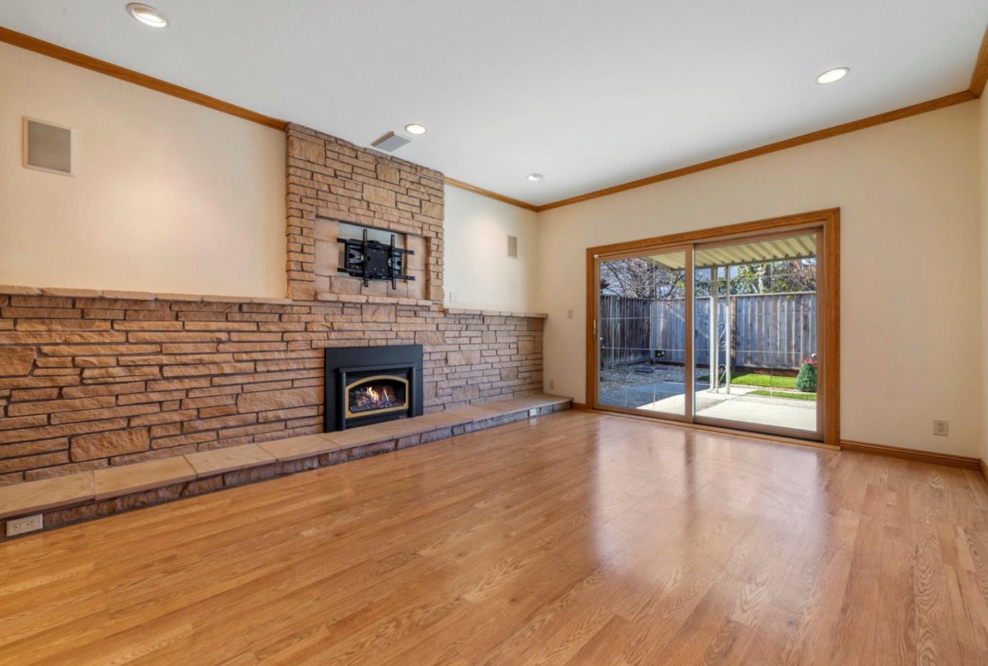 Detail Gallery Image 15 of 41 For 6163 Dunn Ave, San Jose,  CA 95123 - 3 Beds | 2 Baths