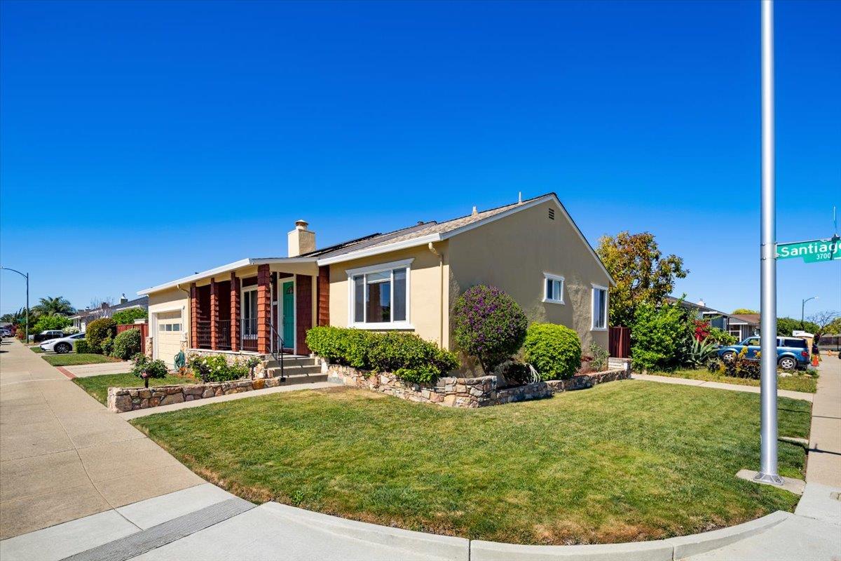 Detail Gallery Image 14 of 64 For 3713 Santiago St, San Mateo,  CA 94403 - 3 Beds | 2 Baths