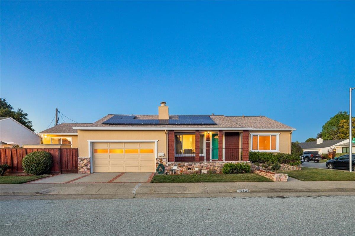 Detail Gallery Image 2 of 64 For 3713 Santiago St, San Mateo,  CA 94403 - 3 Beds | 2 Baths