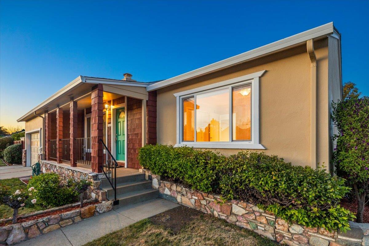 Detail Gallery Image 3 of 64 For 3713 Santiago St, San Mateo,  CA 94403 - 3 Beds | 2 Baths