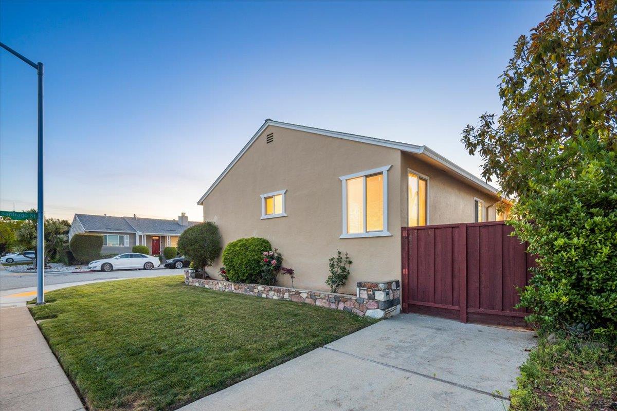 Detail Gallery Image 8 of 64 For 3713 Santiago St, San Mateo,  CA 94403 - 3 Beds | 2 Baths