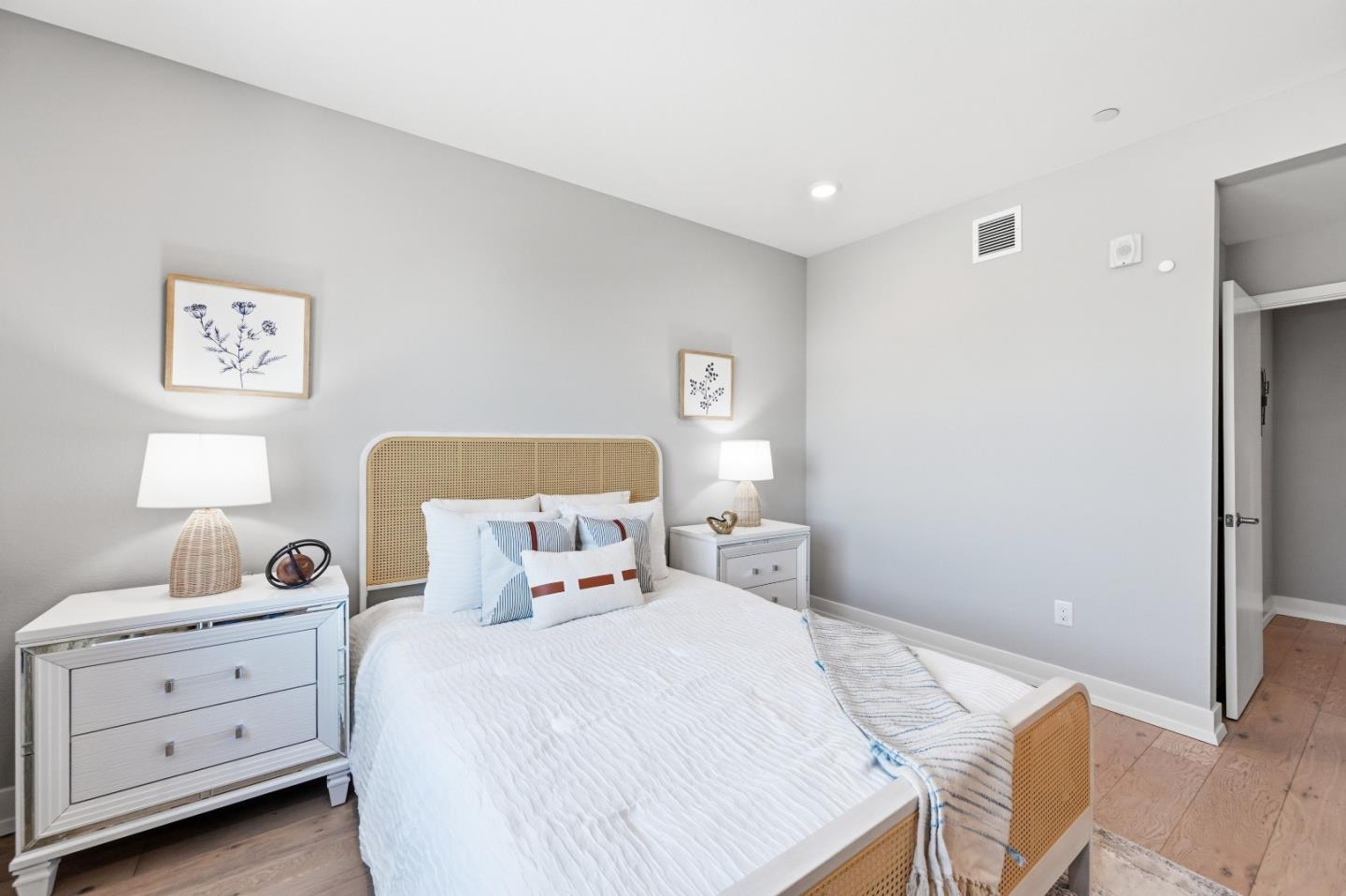 Detail Gallery Image 20 of 55 For 1048 Monroe St #307,  Santa Clara,  CA 95050 - 3 Beds | 3 Baths