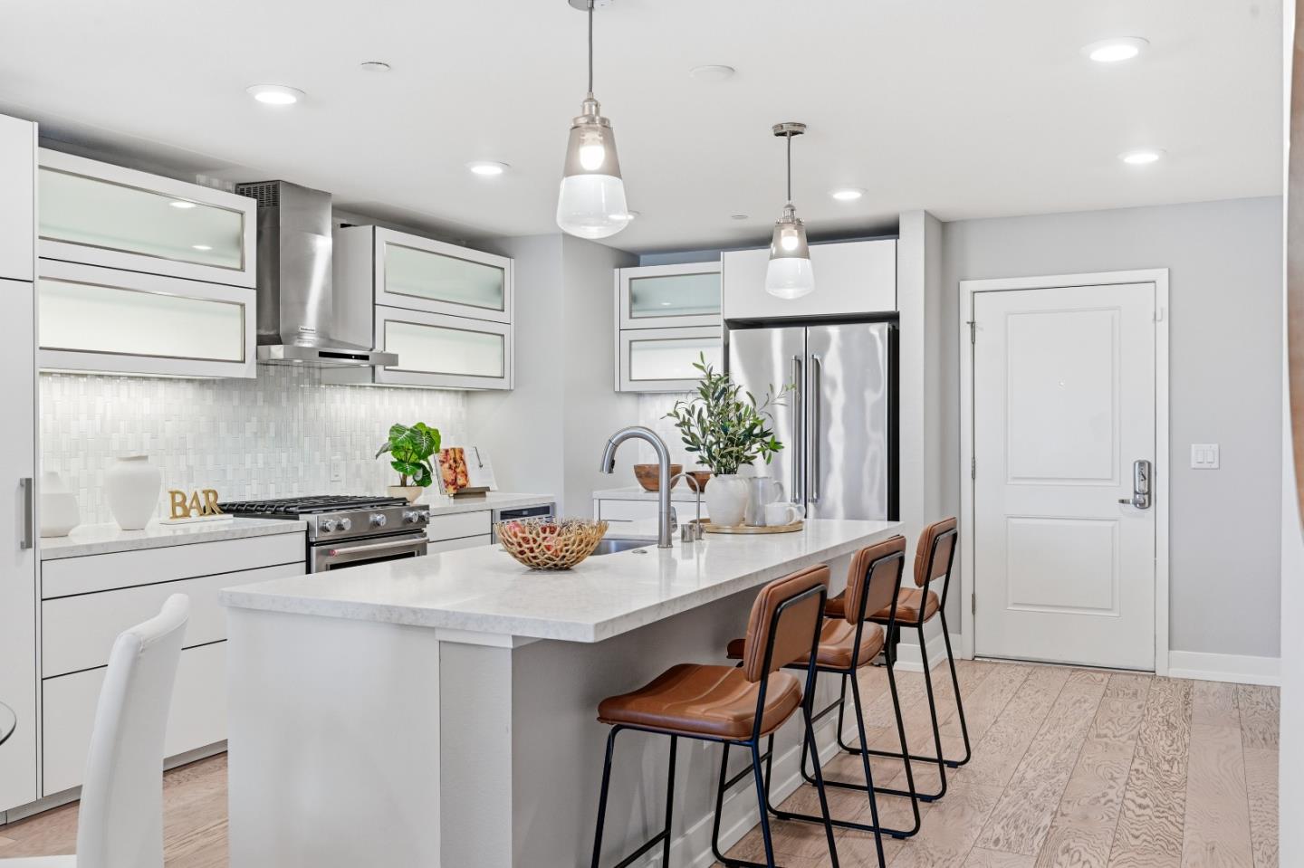 Detail Gallery Image 6 of 55 For 1048 Monroe St #307,  Santa Clara,  CA 95050 - 3 Beds | 3 Baths