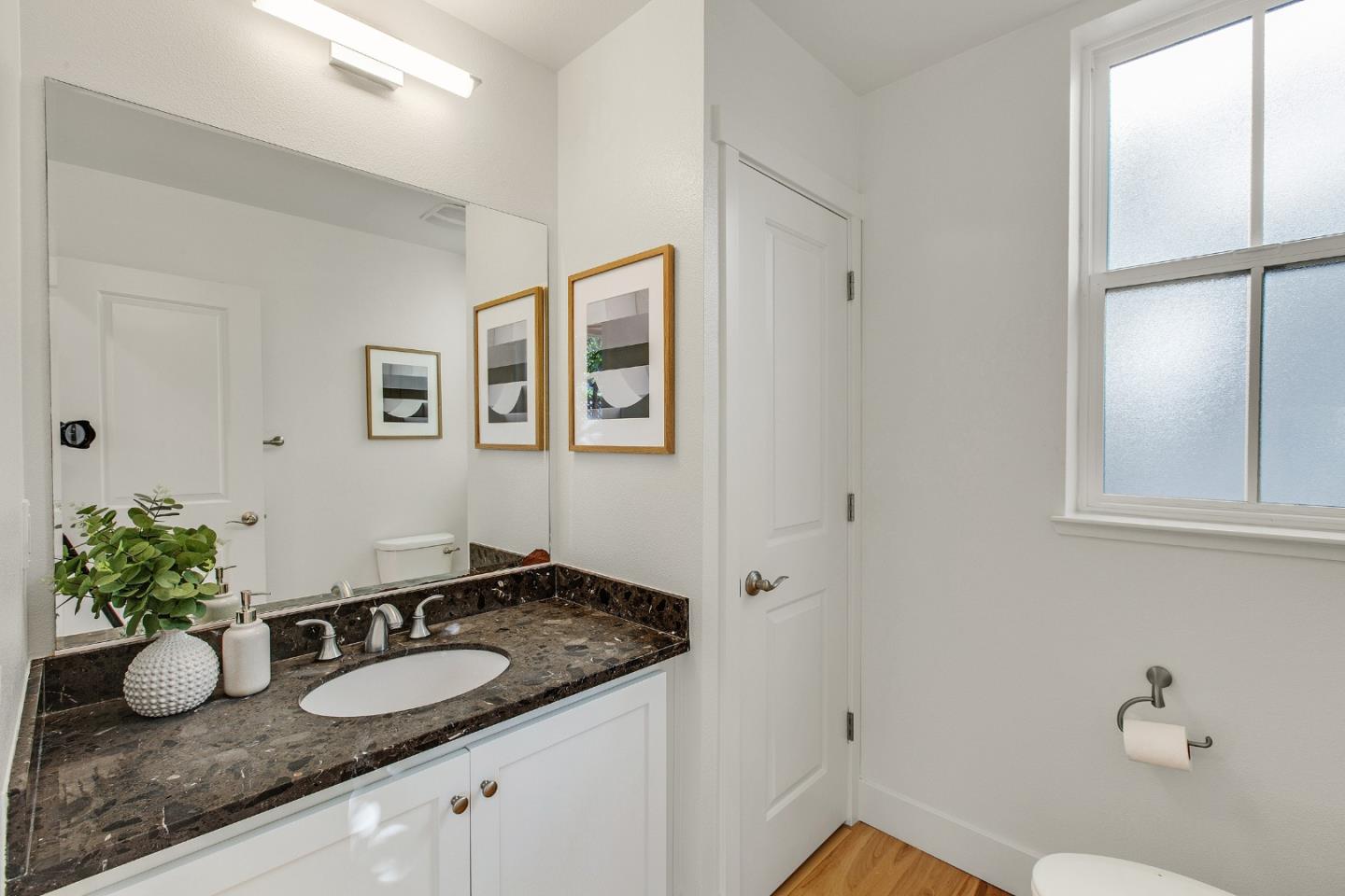 Detail Gallery Image 17 of 45 For 100 Tilton Ave, San Mateo,  CA 94401 - 3 Beds | 2/1 Baths
