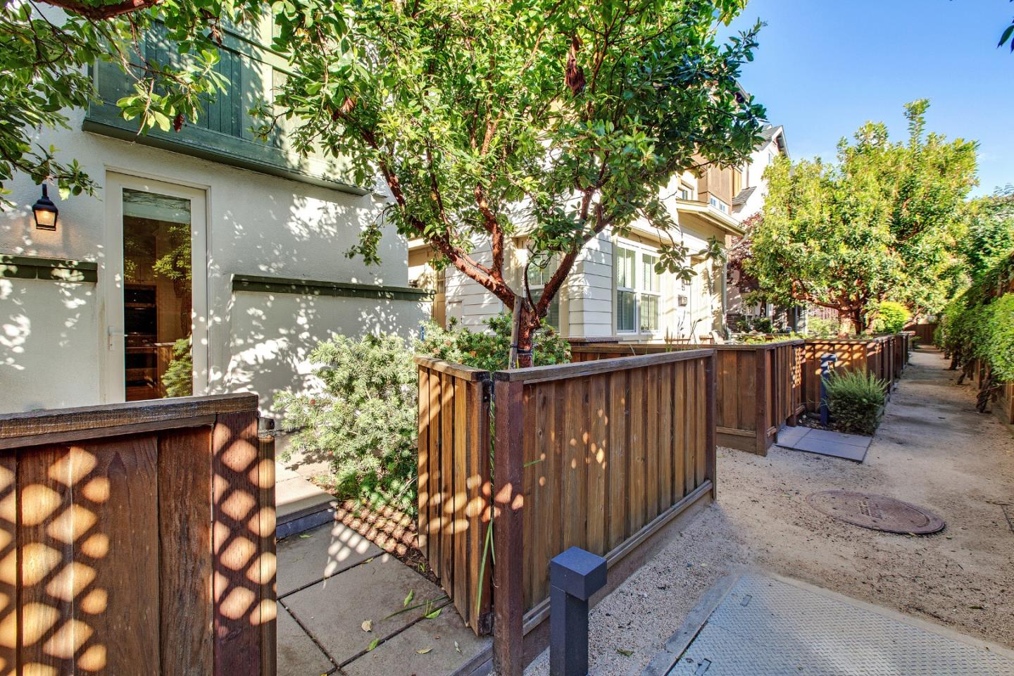 Detail Gallery Image 19 of 45 For 100 Tilton Ave, San Mateo,  CA 94401 - 3 Beds | 2/1 Baths