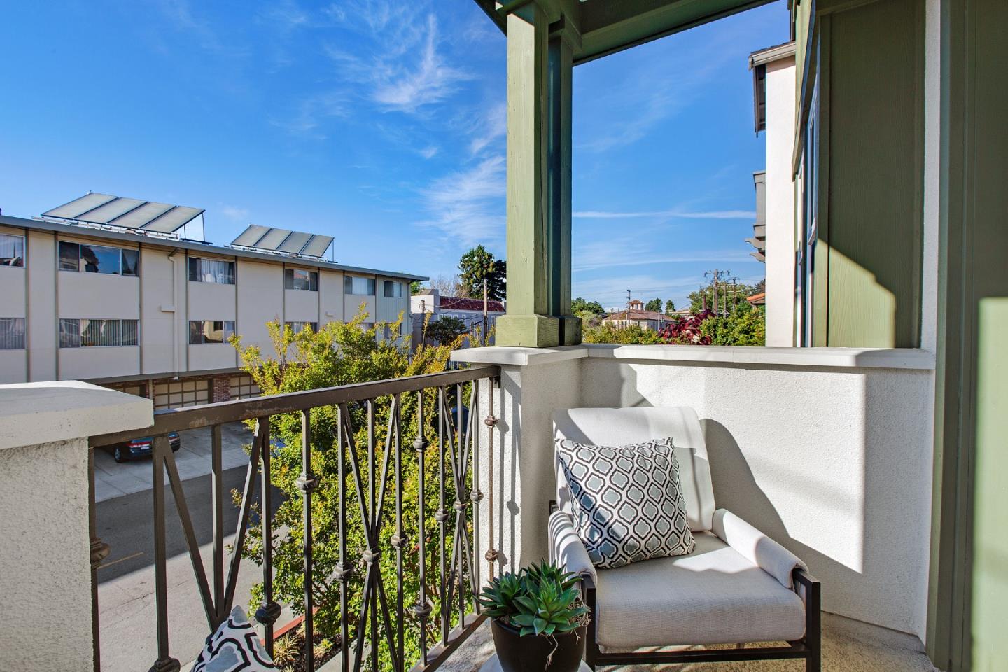 Detail Gallery Image 31 of 45 For 100 Tilton Ave, San Mateo,  CA 94401 - 3 Beds | 2/1 Baths