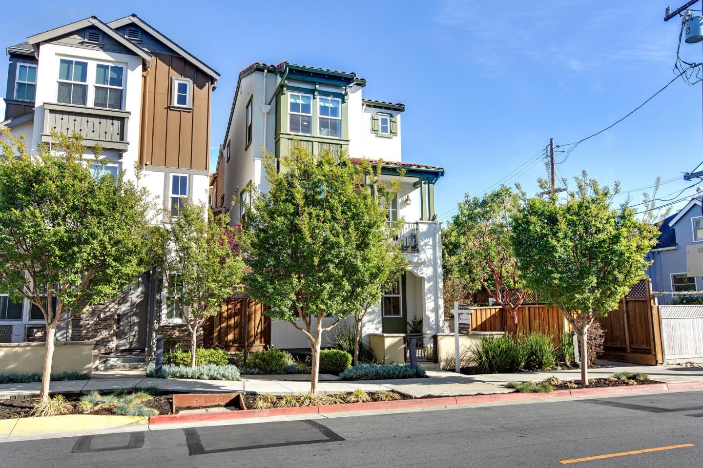 Detail Gallery Image 6 of 45 For 100 Tilton Ave, San Mateo,  CA 94401 - 3 Beds | 2/1 Baths