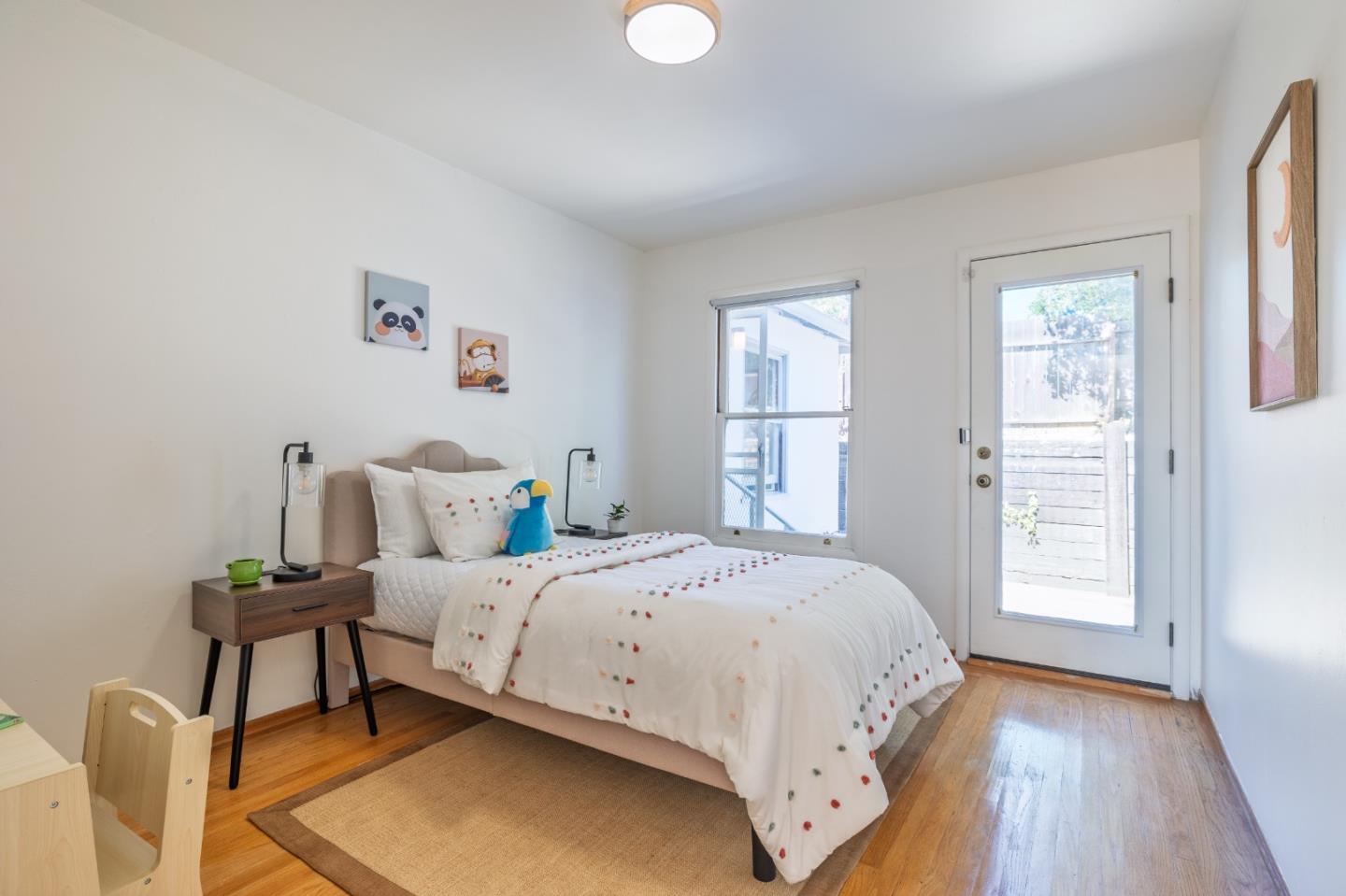 Detail Gallery Image 14 of 24 For 2218 Ewell Rd, Belmont,  CA 94002 - 3 Beds | 1 Baths