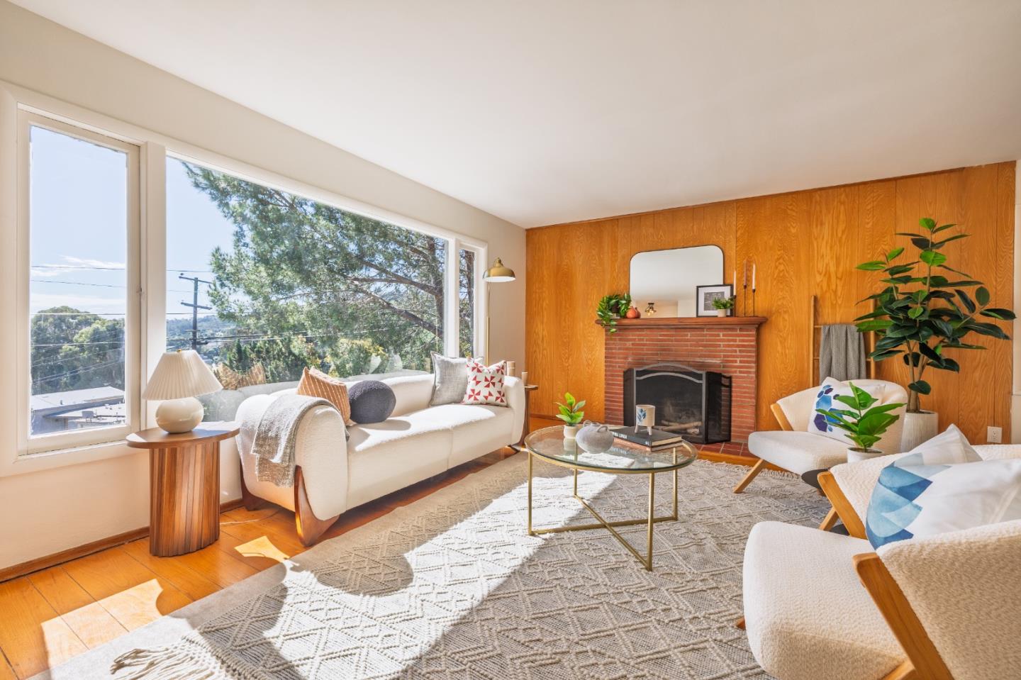 Detail Gallery Image 6 of 24 For 2218 Ewell Rd, Belmont,  CA 94002 - 3 Beds | 1 Baths