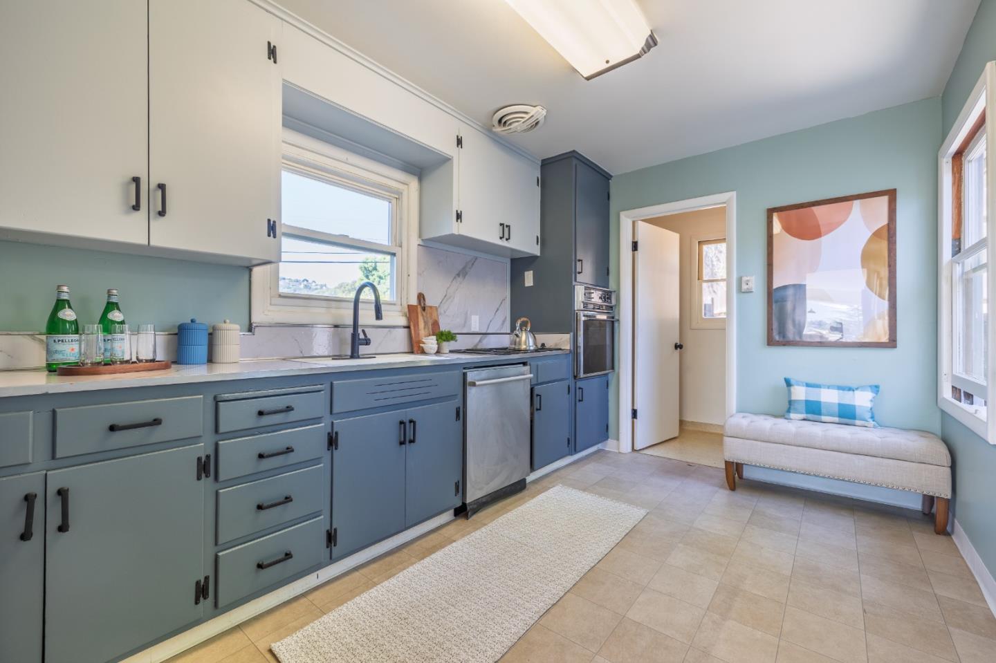 Detail Gallery Image 7 of 24 For 2218 Ewell Rd, Belmont,  CA 94002 - 3 Beds | 1 Baths