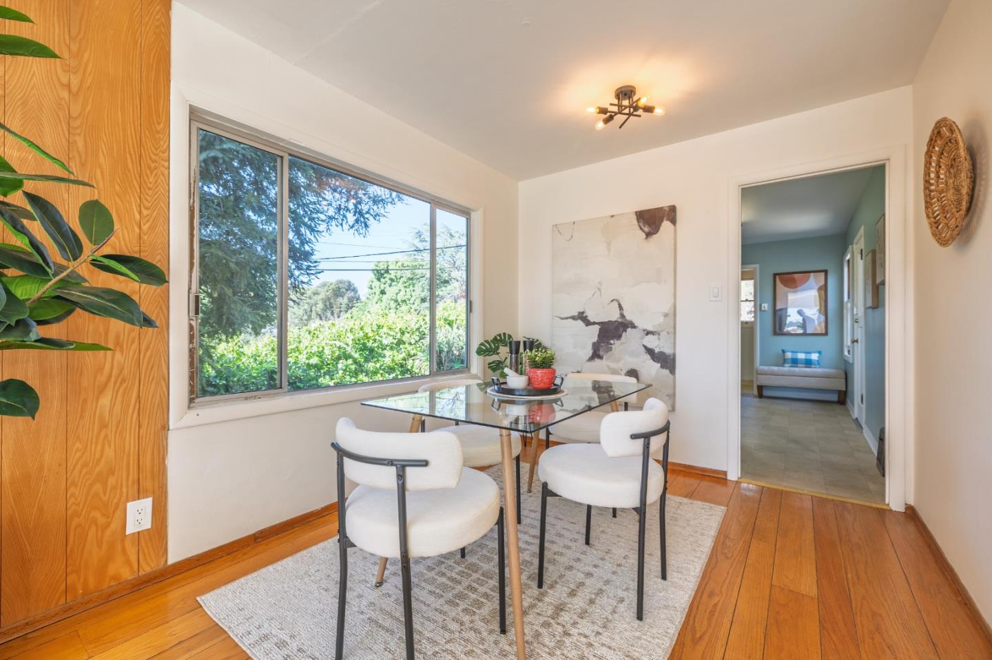 Detail Gallery Image 9 of 24 For 2218 Ewell Rd, Belmont,  CA 94002 - 3 Beds | 1 Baths