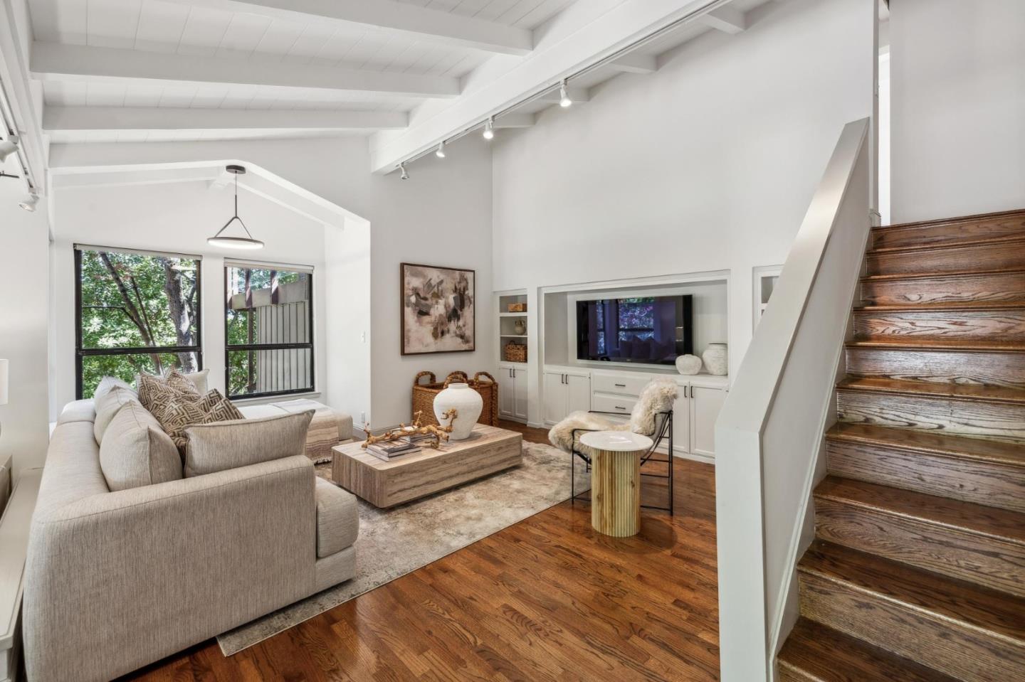 Detail Gallery Image 30 of 118 For 138 Bolivar Ln, Portola Valley,  CA 94028 - 6 Beds | 6 Baths