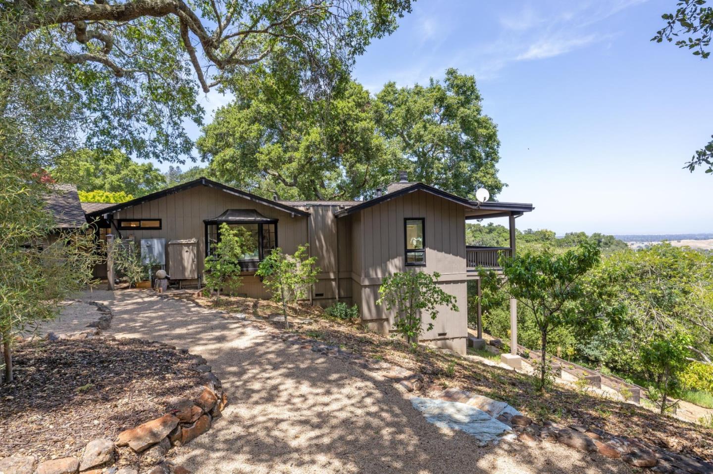 Detail Gallery Image 72 of 118 For 138 Bolivar Ln, Portola Valley,  CA 94028 - 6 Beds | 6 Baths