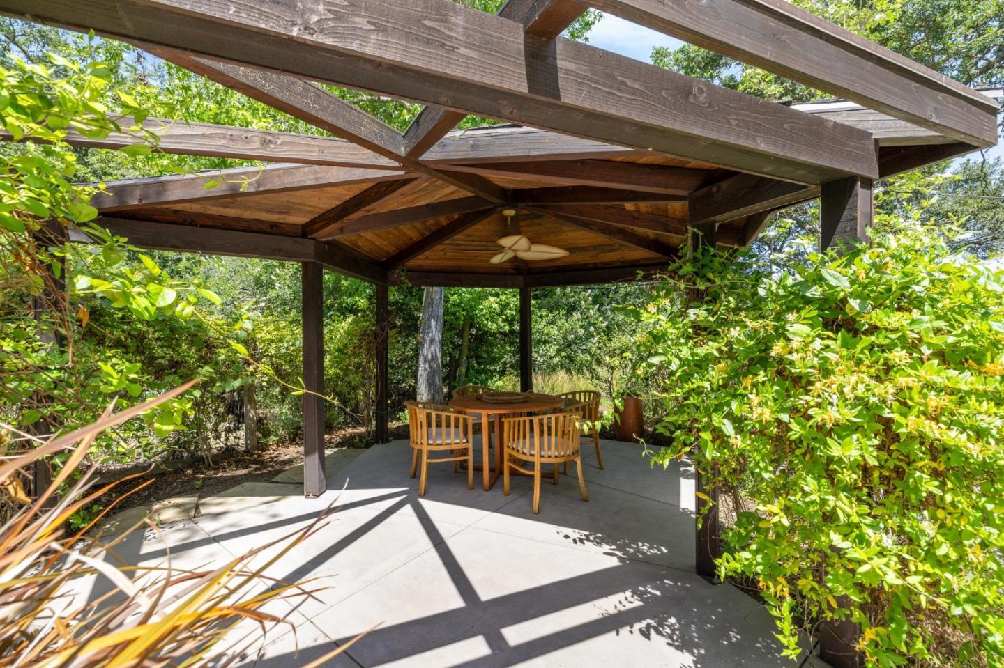Detail Gallery Image 80 of 118 For 138 Bolivar Ln, Portola Valley,  CA 94028 - 6 Beds | 6 Baths