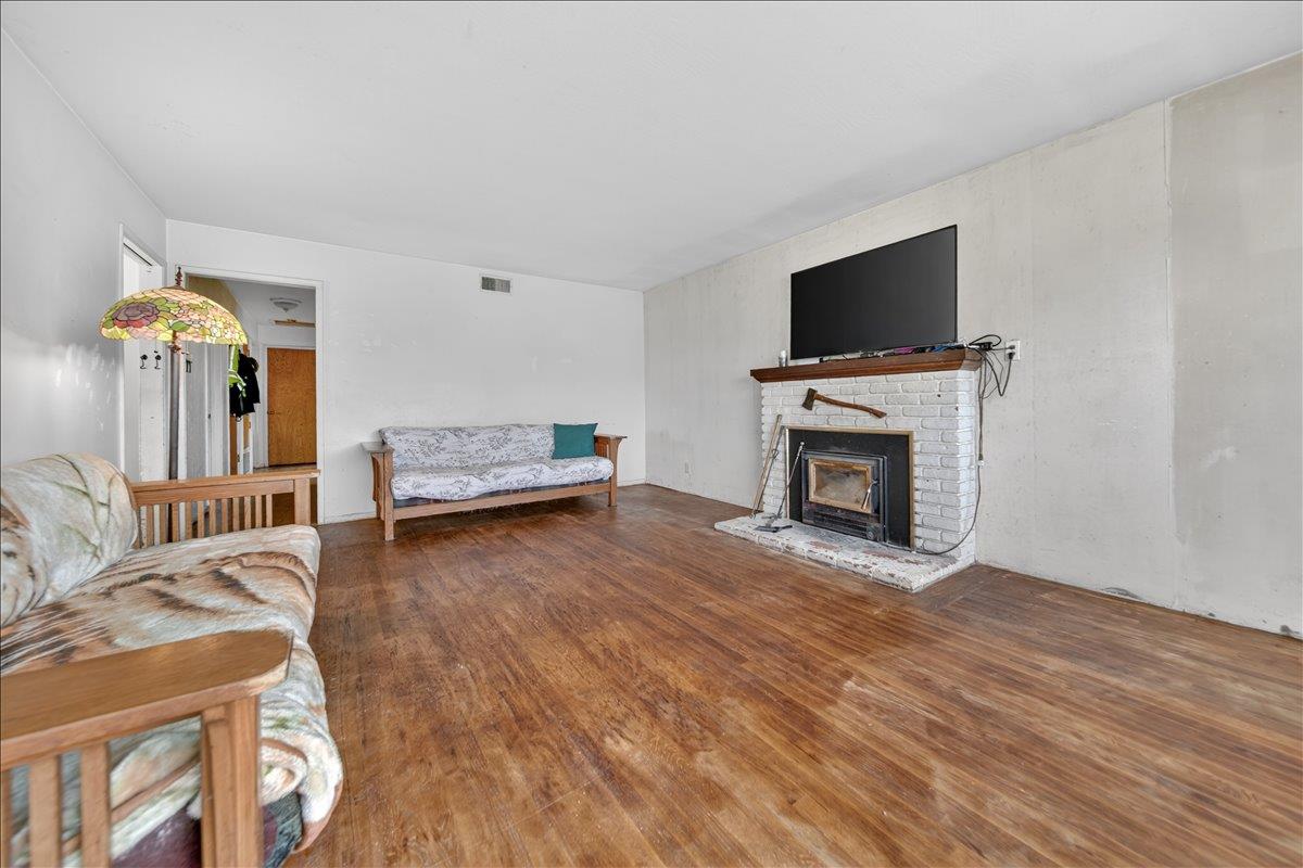 Detail Gallery Image 5 of 25 For 788 Bedford Dr, Salinas,  CA 93901 - 3 Beds | 2 Baths