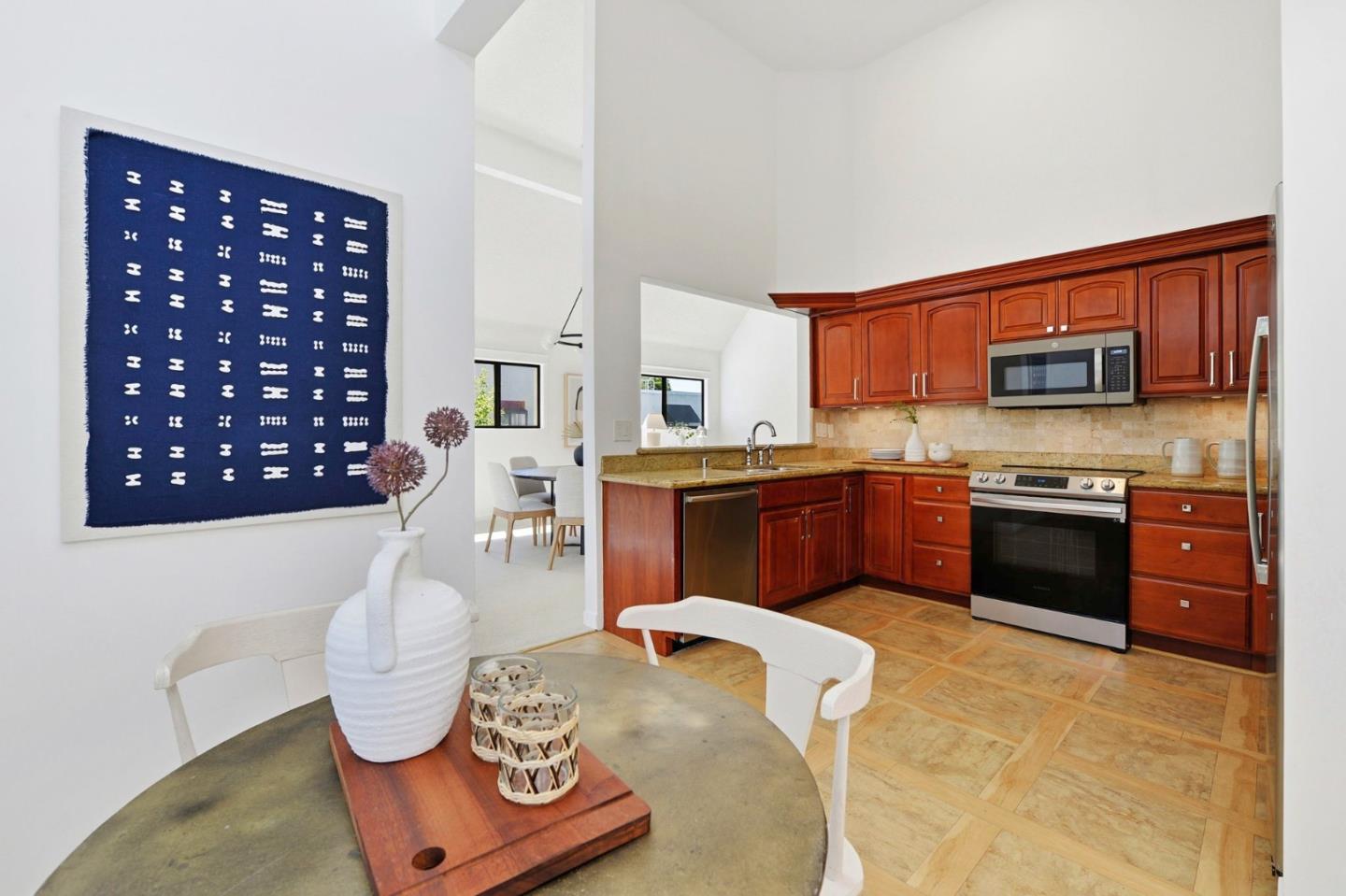 Detail Gallery Image 13 of 32 For 548 Shorebird Cir #3203,  Redwood City,  CA 94065 - 2 Beds | 2 Baths