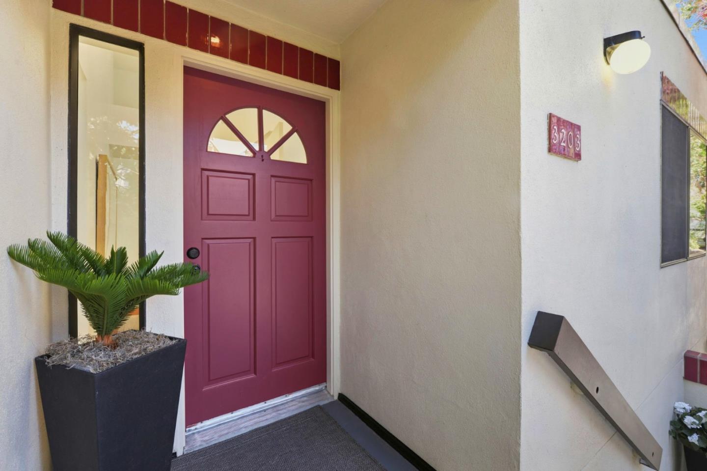 Detail Gallery Image 2 of 32 For 548 Shorebird Cir #3203,  Redwood City,  CA 94065 - 2 Beds | 2 Baths