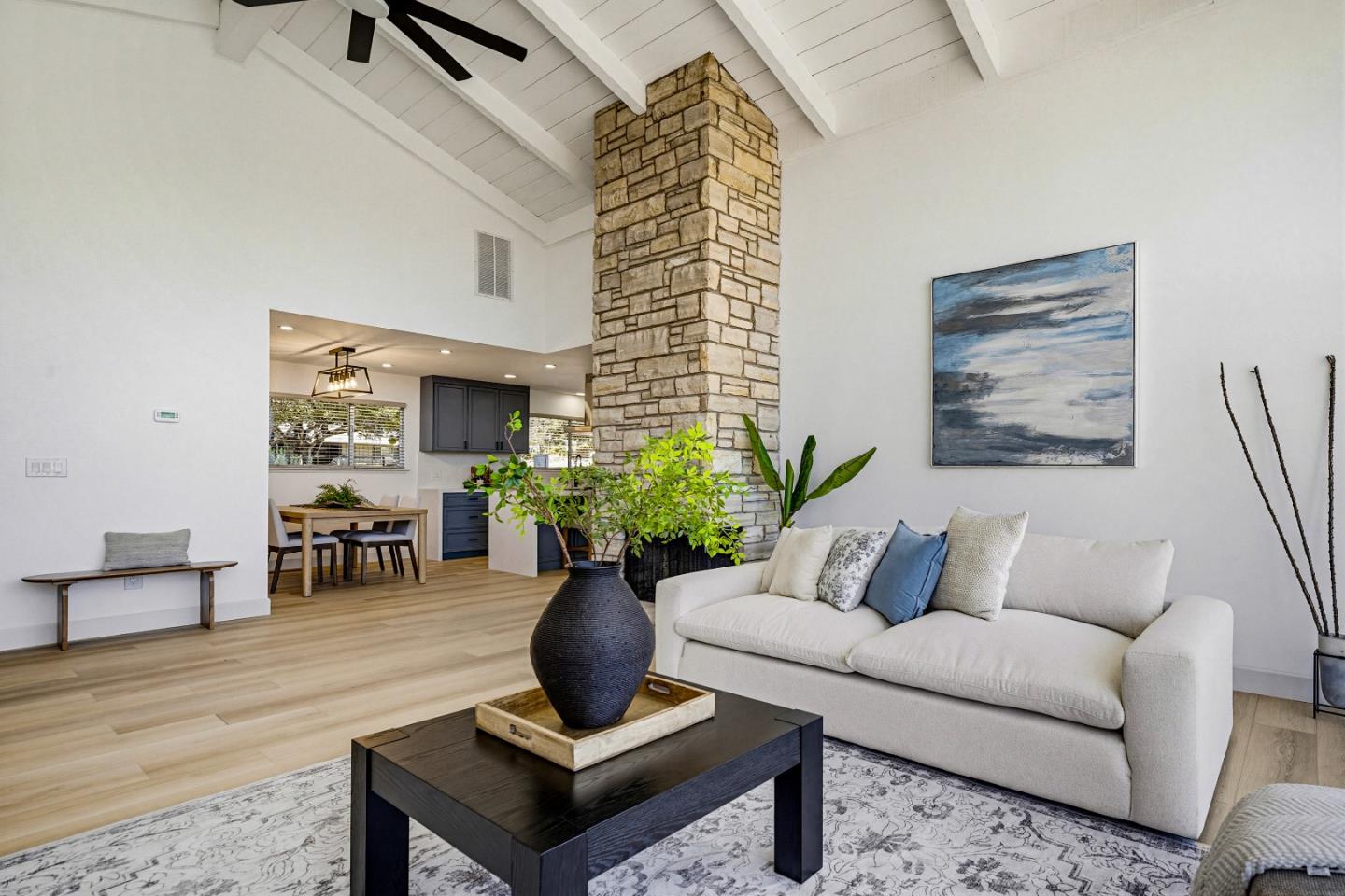 Detail Gallery Image 11 of 36 For 25485 via Paloma, Carmel,  CA 93923 - 4 Beds | 3 Baths