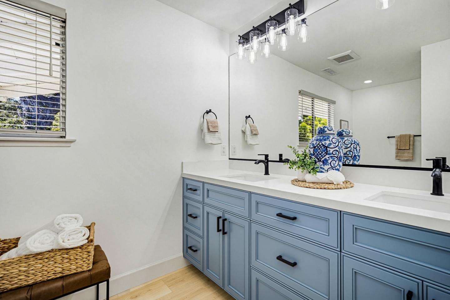 Detail Gallery Image 23 of 36 For 25485 via Paloma, Carmel,  CA 93923 - 4 Beds | 3 Baths