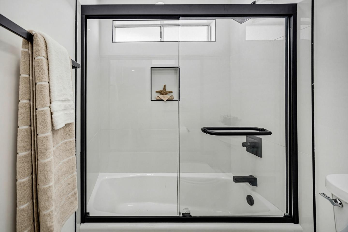 Detail Gallery Image 29 of 36 For 25485 via Paloma, Carmel,  CA 93923 - 4 Beds | 3 Baths