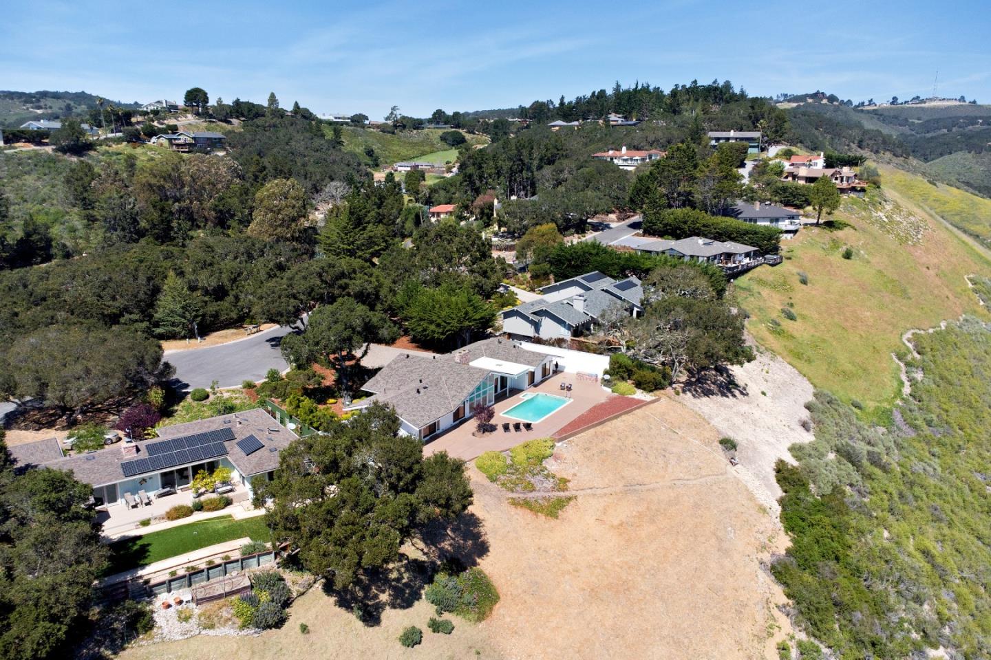 Detail Gallery Image 34 of 36 For 25485 via Paloma, Carmel,  CA 93923 - 4 Beds | 3 Baths