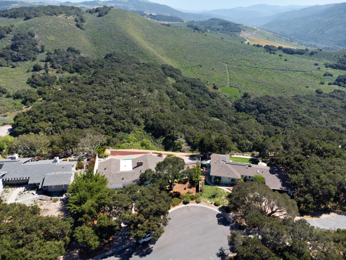 Detail Gallery Image 6 of 36 For 25485 via Paloma, Carmel,  CA 93923 - 4 Beds | 3 Baths