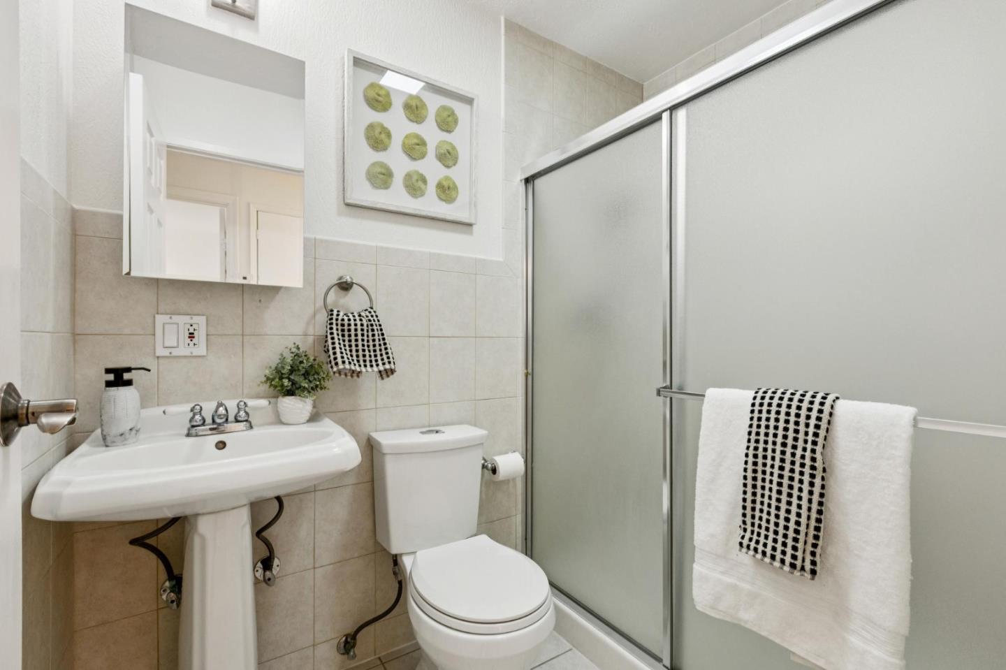 Detail Gallery Image 39 of 55 For 2411 Maywood Dr, San Bruno,  CA 94066 - 3 Beds | 2 Baths