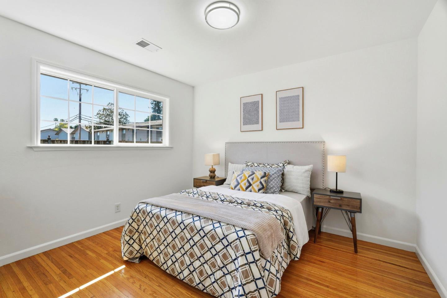 Detail Gallery Image 16 of 33 For 491 S Rengstorff Ave, Mountain View,  CA 94040 - 3 Beds | 2 Baths