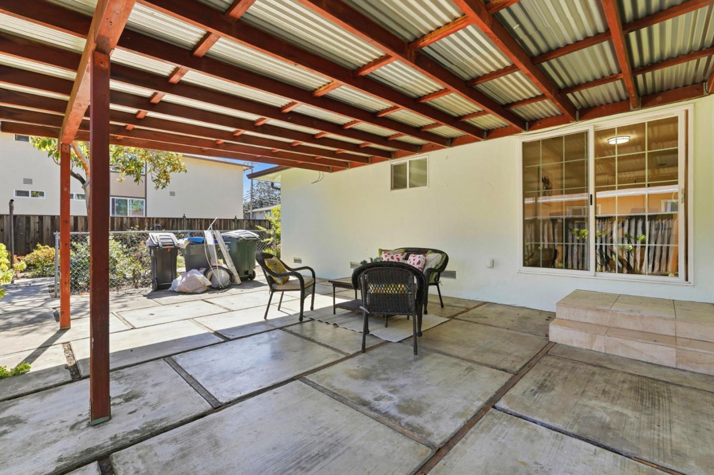 Detail Gallery Image 26 of 33 For 491 S Rengstorff Ave, Mountain View,  CA 94040 - 3 Beds | 2 Baths