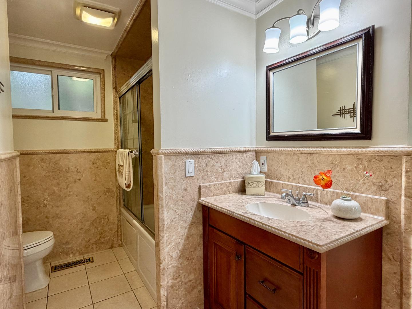 Detail Gallery Image 14 of 31 For 3678 Emanuel, San Jose,  CA 95121 - 6 Beds | 2 Baths