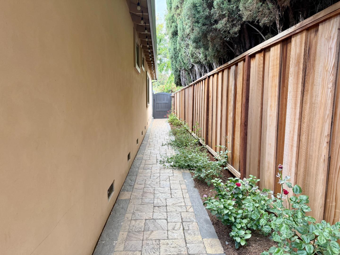 Detail Gallery Image 29 of 31 For 3678 Emanuel, San Jose,  CA 95121 - 6 Beds | 2 Baths