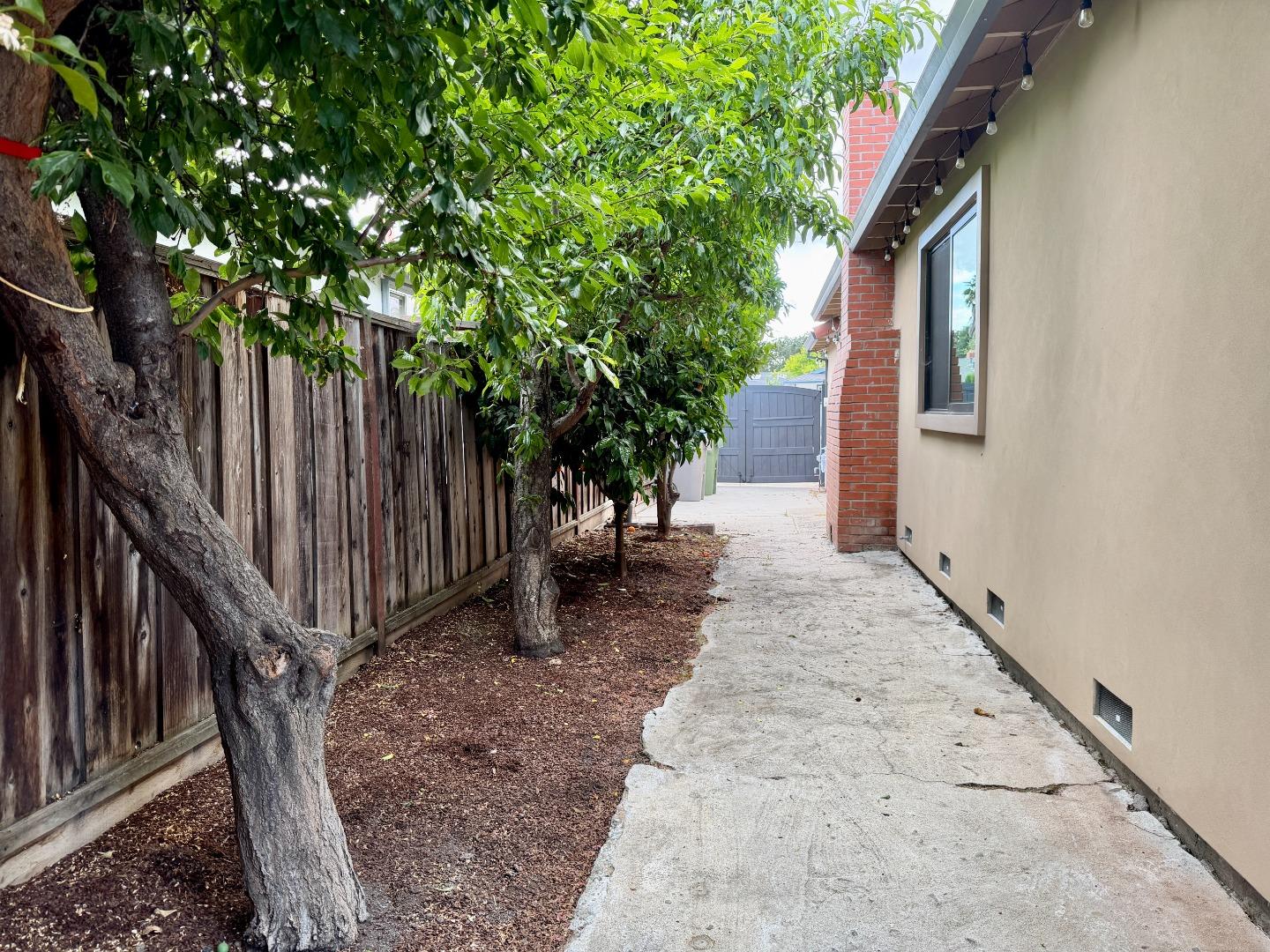 Detail Gallery Image 30 of 31 For 3678 Emanuel, San Jose,  CA 95121 - 6 Beds | 2 Baths