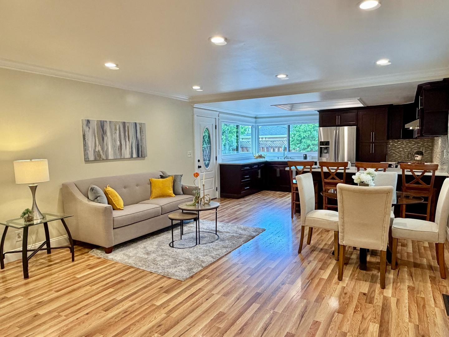 Detail Gallery Image 6 of 31 For 3678 Emanuel, San Jose,  CA 95121 - 6 Beds | 2 Baths