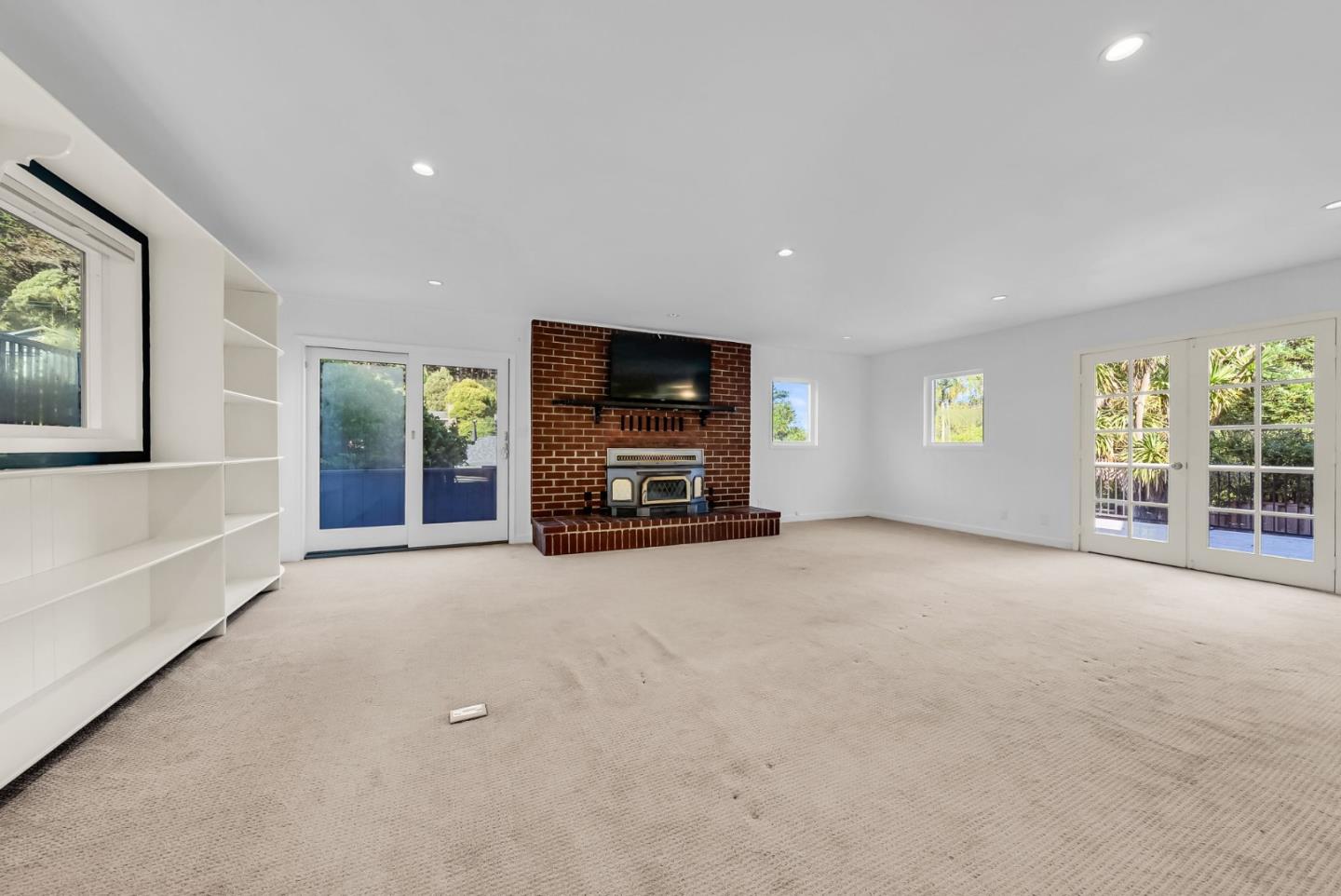 Detail Gallery Image 8 of 62 For 280 Angelita Ave, Pacifica,  CA 94044 - 3 Beds | 3 Baths