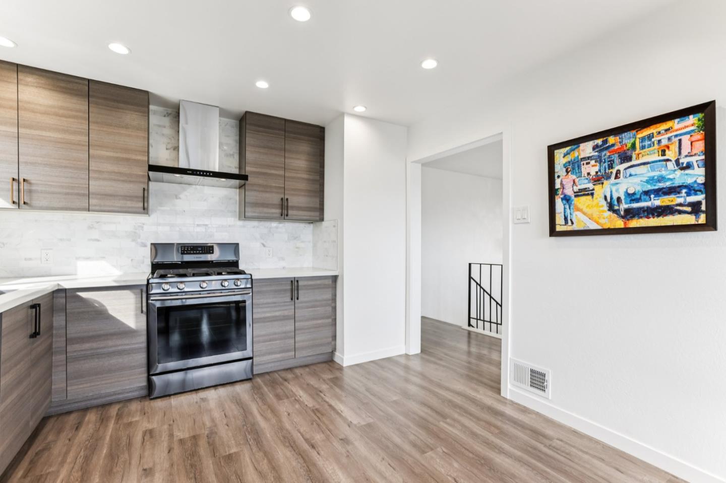 Detail Gallery Image 11 of 69 For 99 Parnell Ave, Daly City,  CA 94015 - 5 Beds | 3 Baths