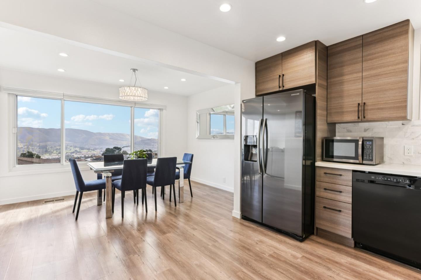 Detail Gallery Image 12 of 69 For 99 Parnell Ave, Daly City,  CA 94015 - 5 Beds | 3 Baths