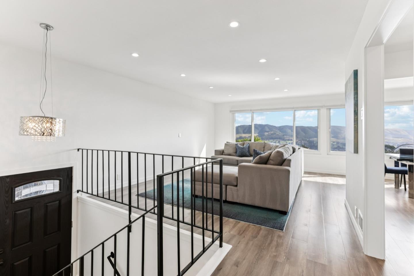 Detail Gallery Image 13 of 69 For 99 Parnell Ave, Daly City,  CA 94015 - 5 Beds | 3 Baths