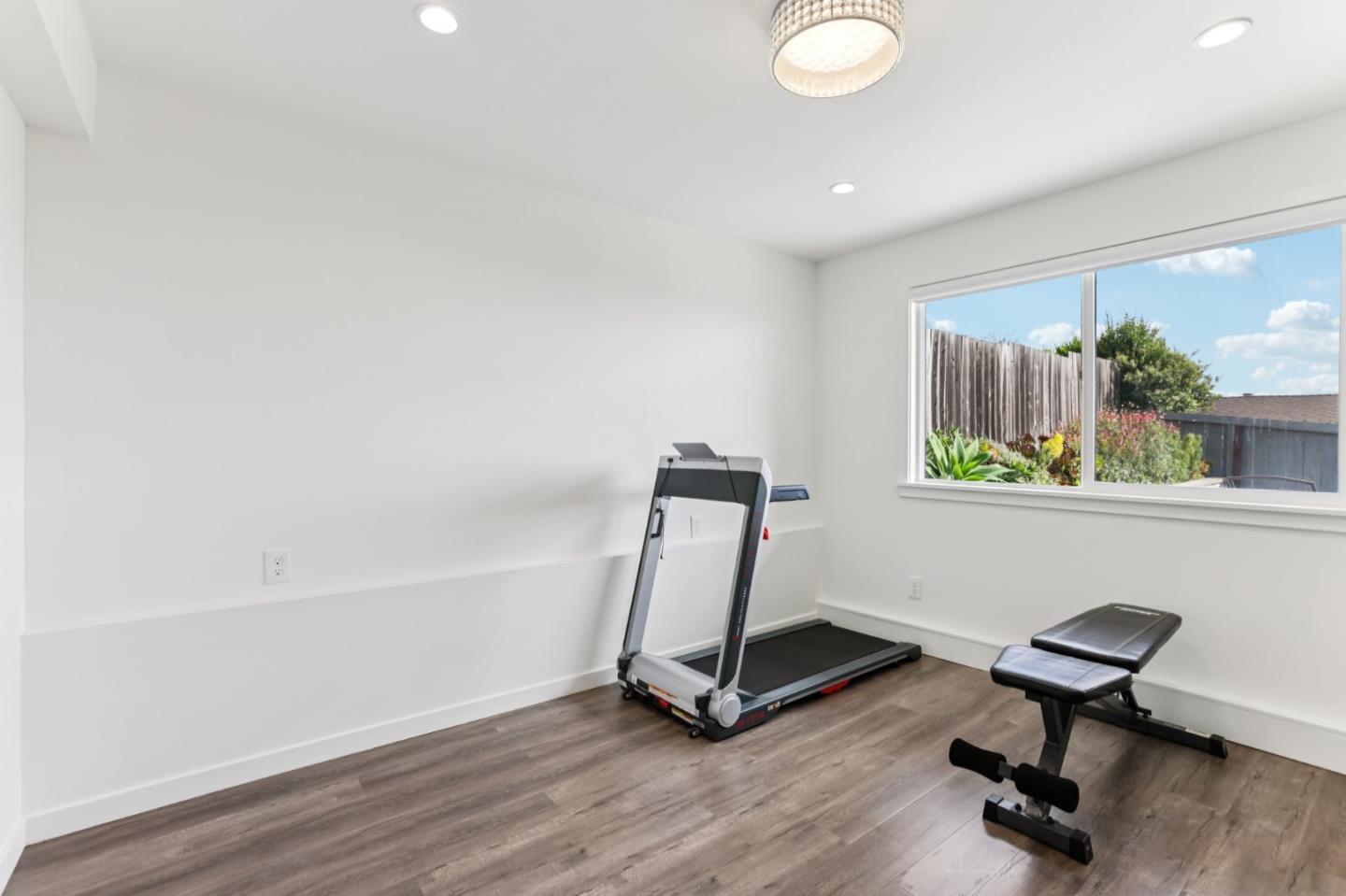 Detail Gallery Image 28 of 69 For 99 Parnell Ave, Daly City,  CA 94015 - 5 Beds | 3 Baths