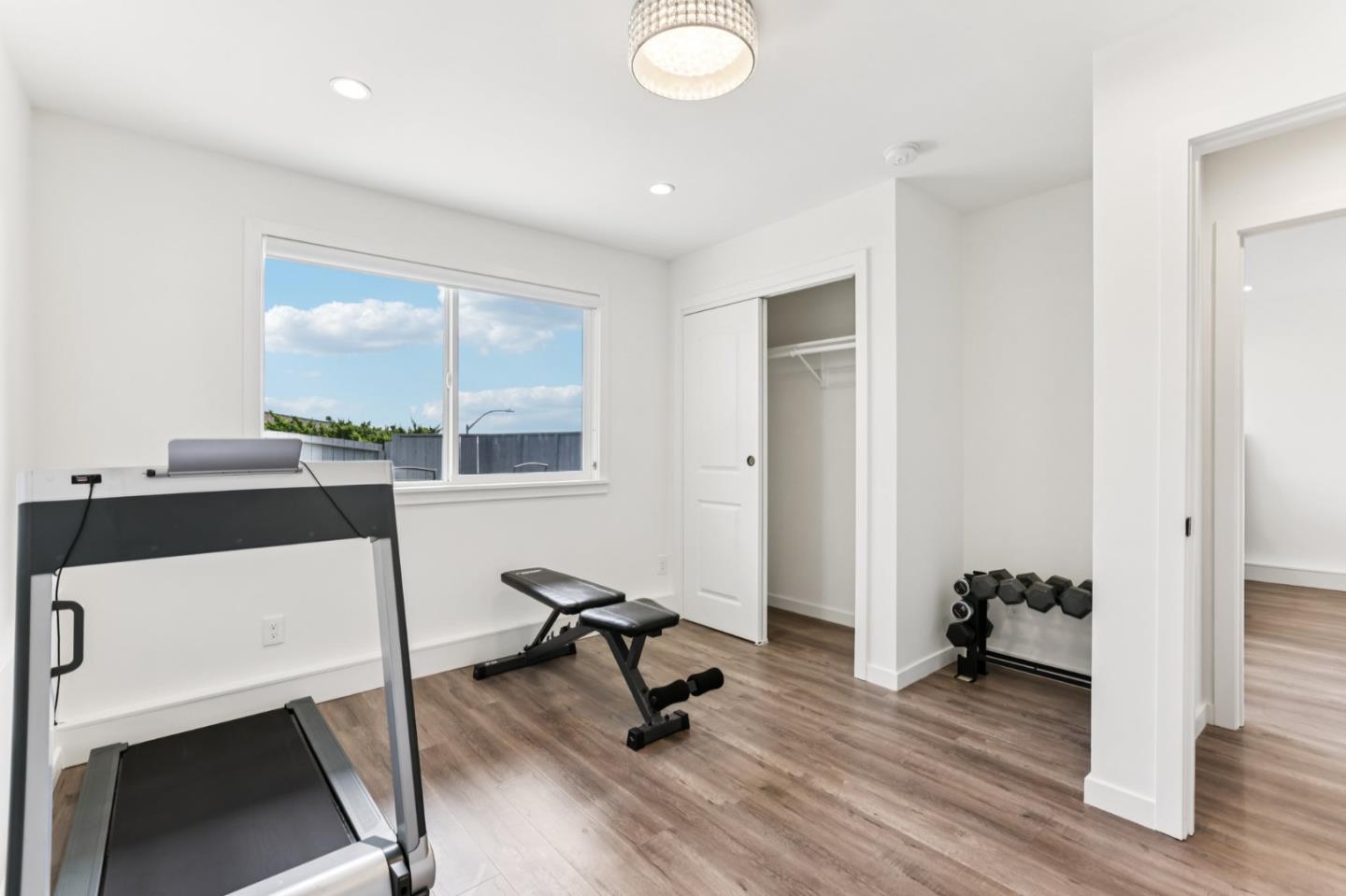 Detail Gallery Image 29 of 69 For 99 Parnell Ave, Daly City,  CA 94015 - 5 Beds | 3 Baths