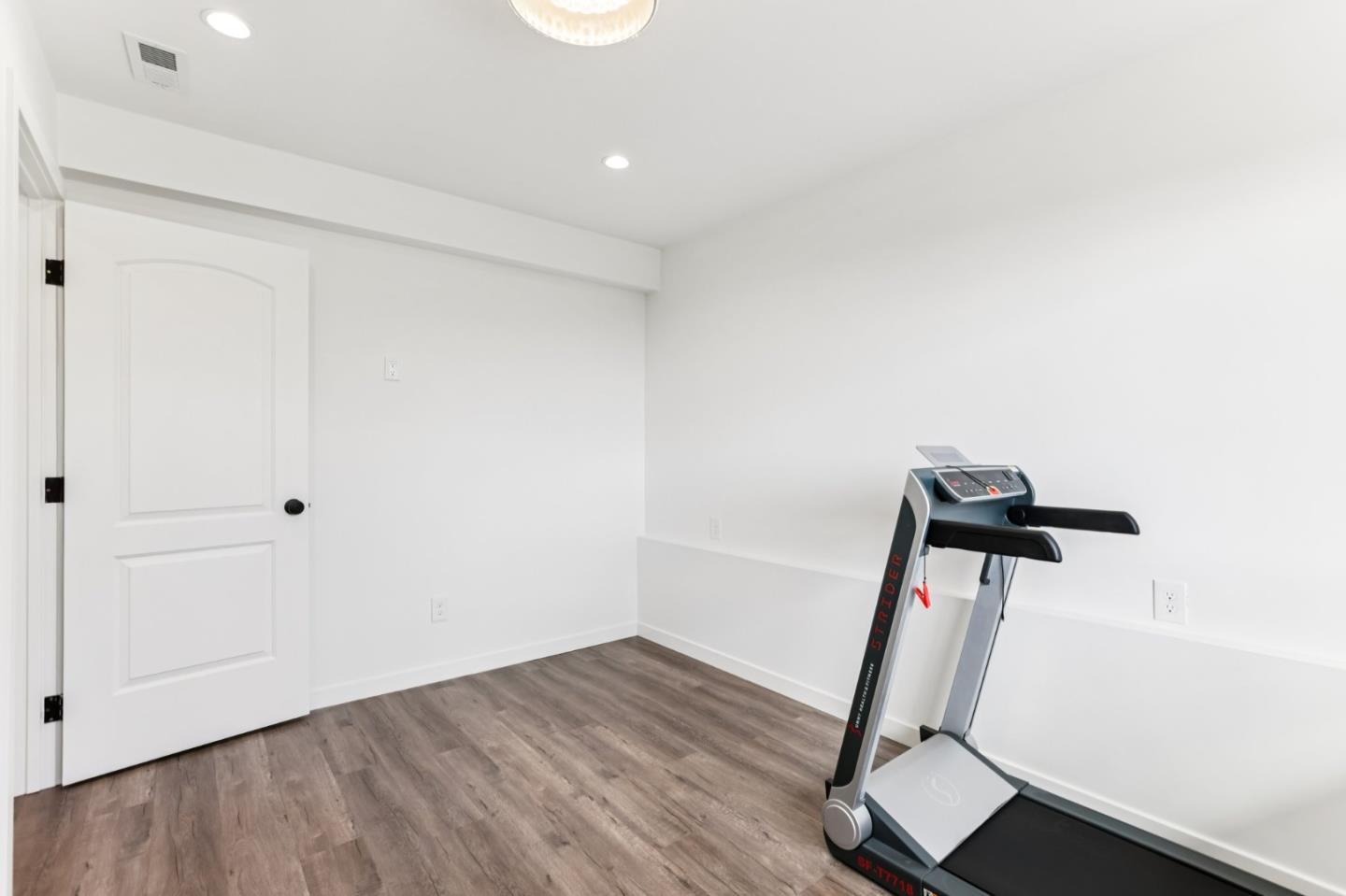 Detail Gallery Image 30 of 69 For 99 Parnell Ave, Daly City,  CA 94015 - 5 Beds | 3 Baths