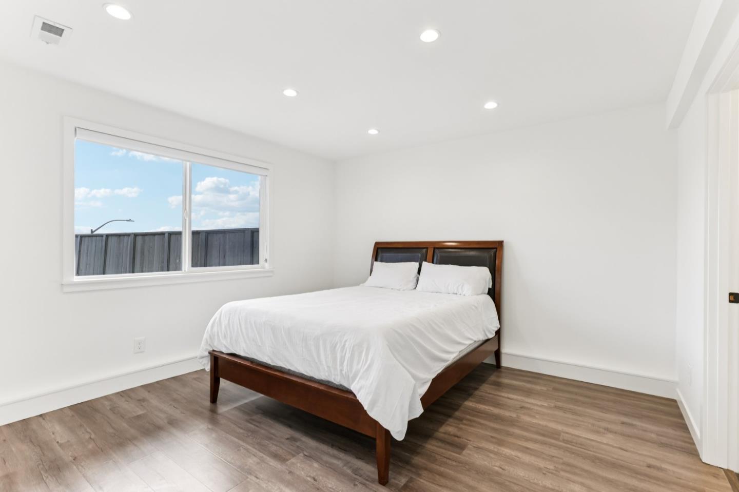 Detail Gallery Image 31 of 69 For 99 Parnell Ave, Daly City,  CA 94015 - 5 Beds | 3 Baths