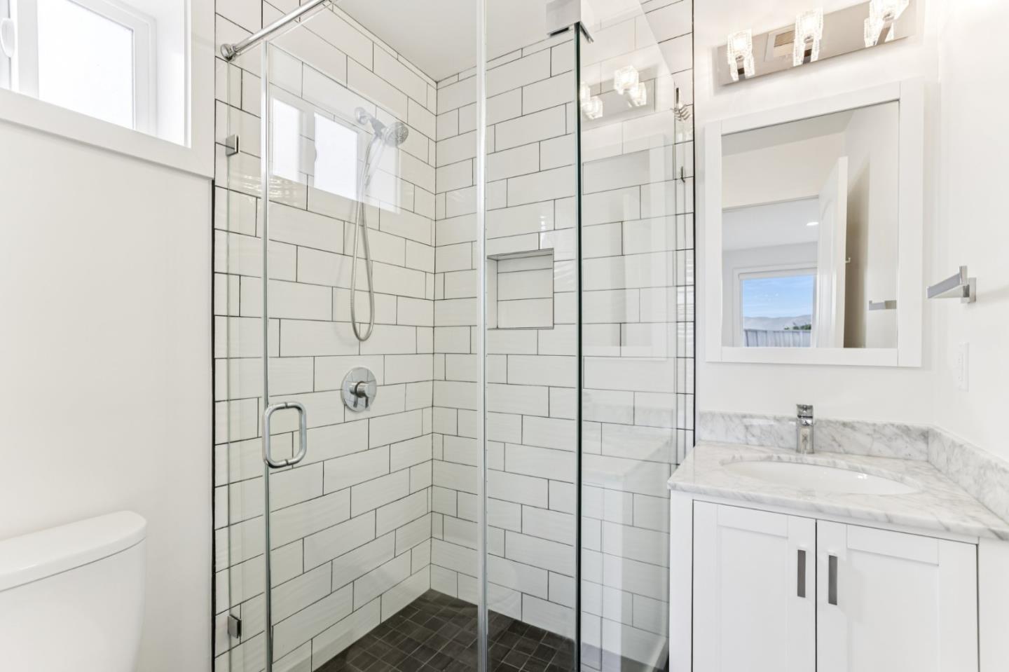 Detail Gallery Image 35 of 69 For 99 Parnell Ave, Daly City,  CA 94015 - 5 Beds | 3 Baths