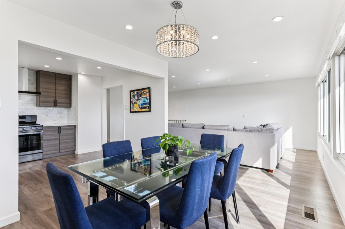 Detail Gallery Image 8 of 69 For 99 Parnell Ave, Daly City,  CA 94015 - 5 Beds | 3 Baths