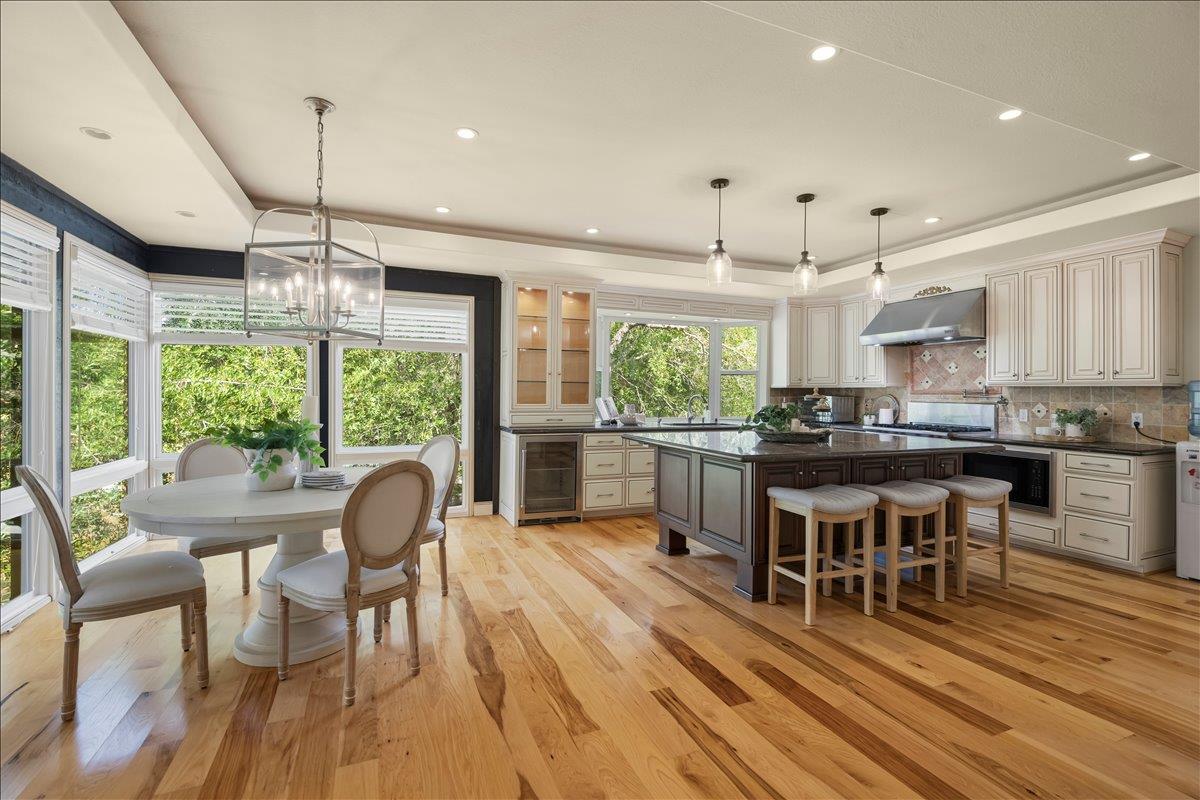 Detail Gallery Image 11 of 55 For 17555 Manzanita Dr, Morgan Hill,  CA 95037 - 5 Beds | 3/1 Baths